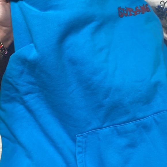 Blue SUPREME sweatshirt. RARE!! Size XL. - Picture 8 of 8
